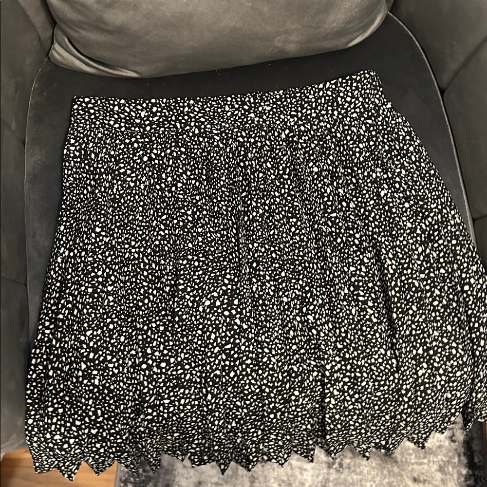 Black and White Patterned Women's Skirt